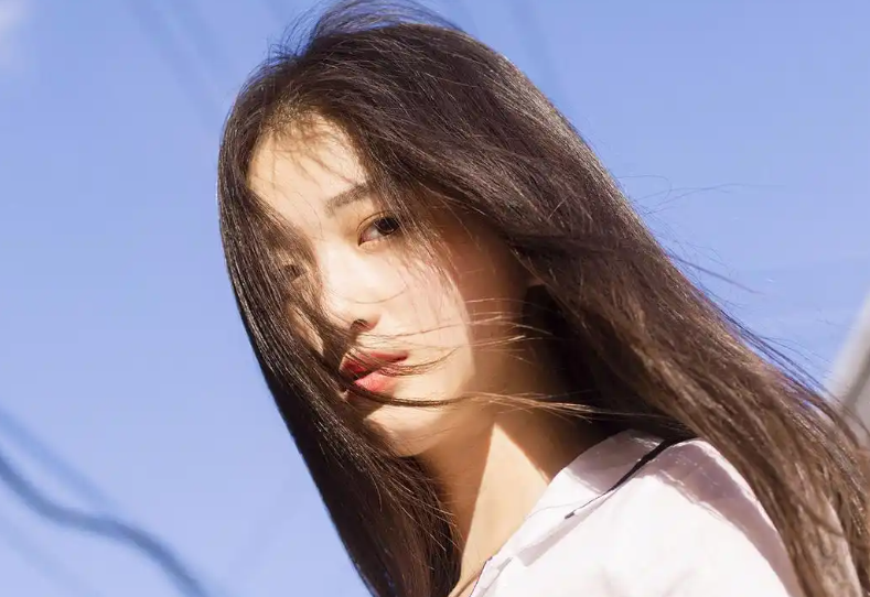 从“甜蜜定制”到“资助人”：包养软件的变种与监管猫鼠游戏